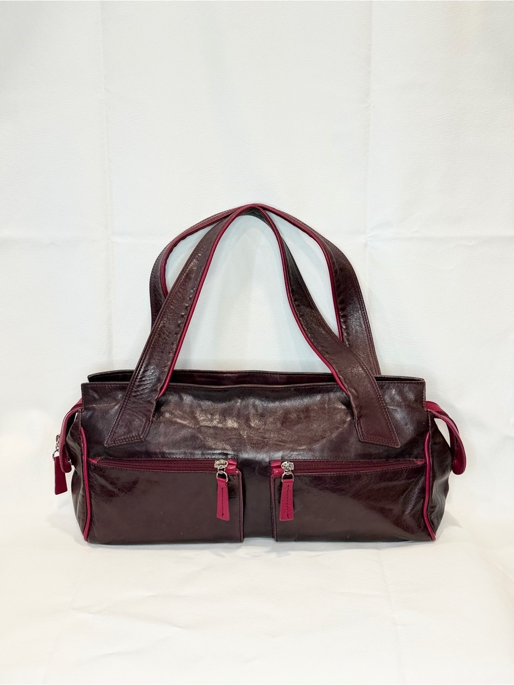 Petusco Shoulder Bag in Genuine Leather Dark Burgundy with Pink Trim